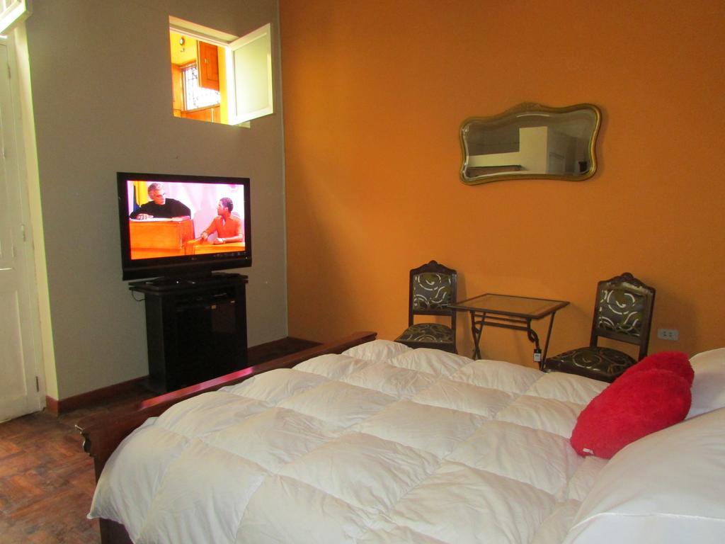 Residencial Miraflores Bed and breakfast *
